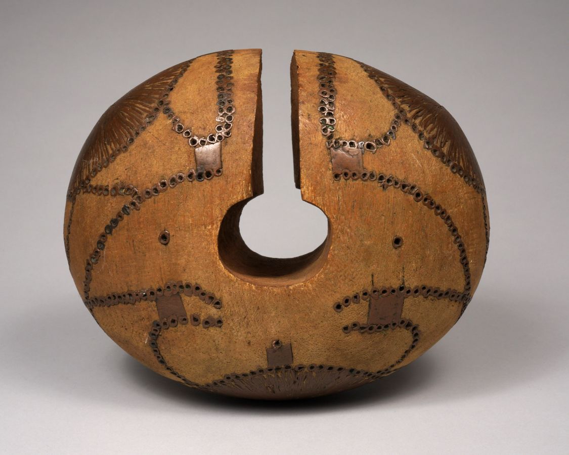 <?php echo Royal Archer's Armband?>