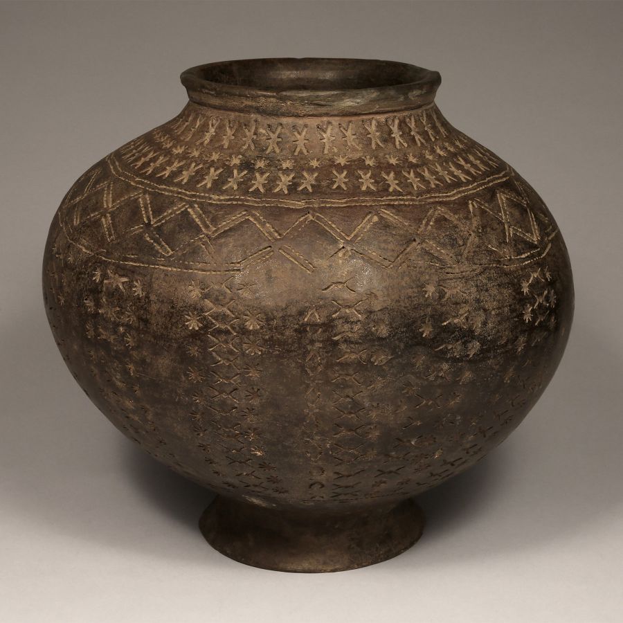 <?php echo Incised Design Kalinga Jar?>