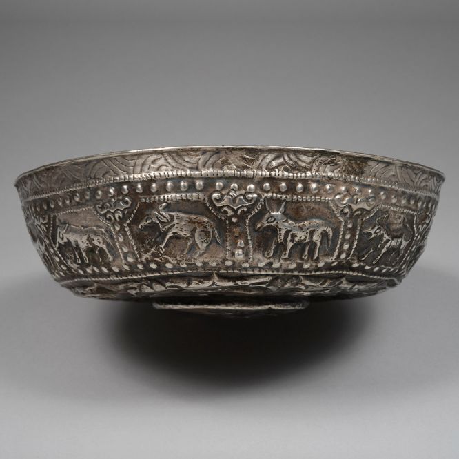 Repouss&eacute; Bowl Base