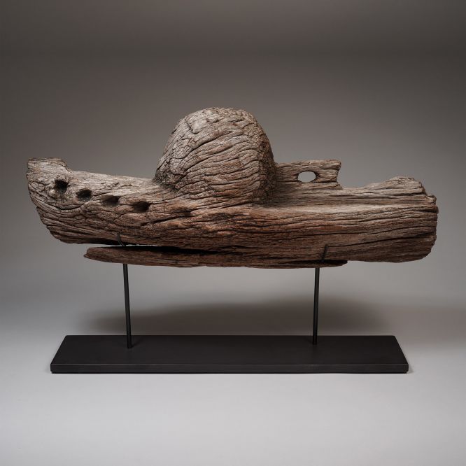 Boat-shaped Sunduk