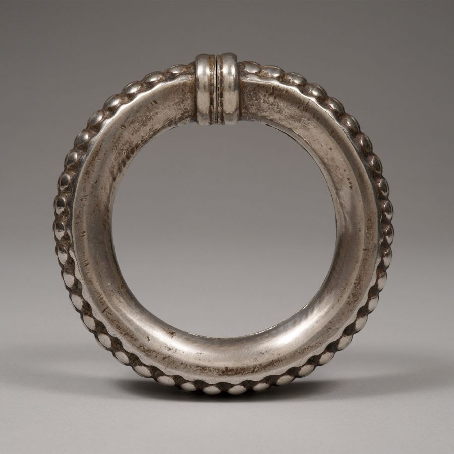 <?php echo Bangle with Dots?>