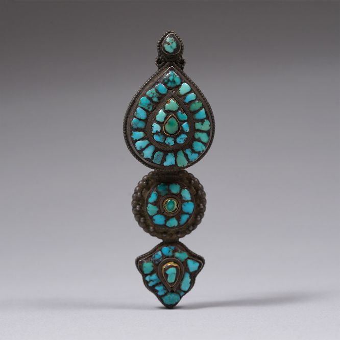 Ear Pendant, Akor