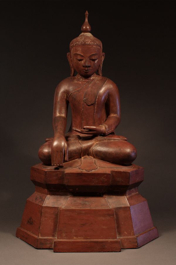 <?php echo Large Seated Buddha?>