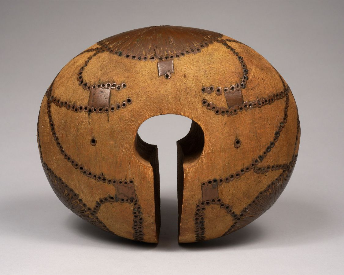 <?php echo Royal Archer's Armband?>