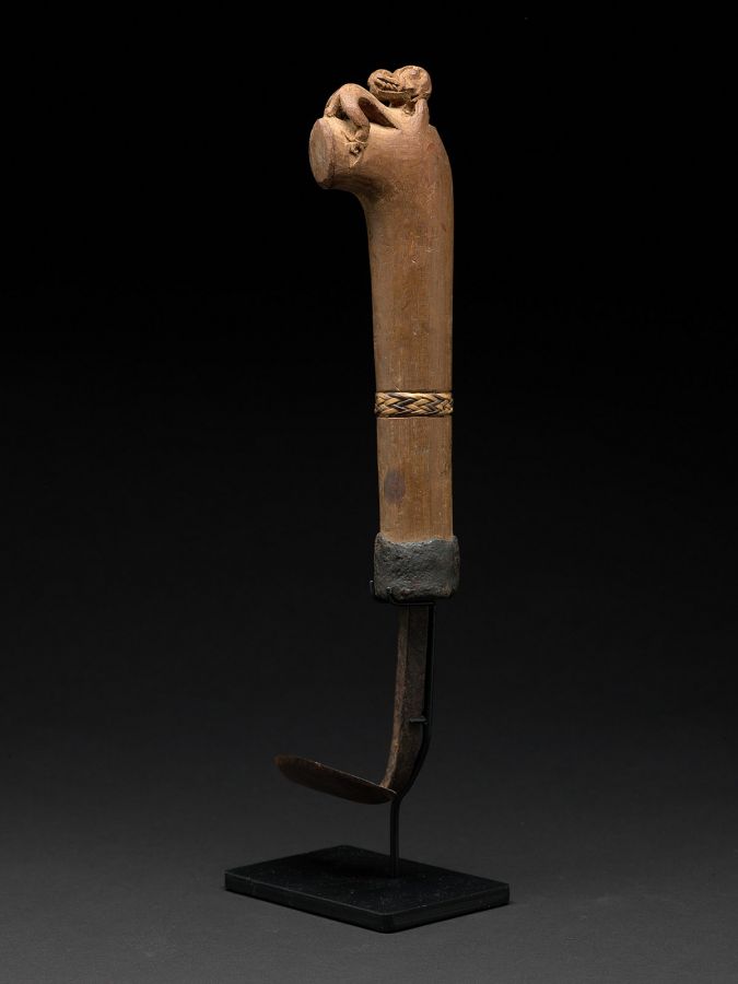 <?php echo Woman's Wedding Hoe?>