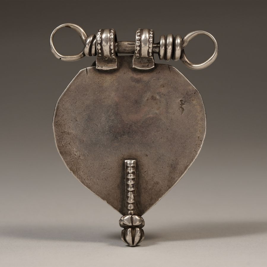 <?php echo Heart-shaped Amulet, India?>