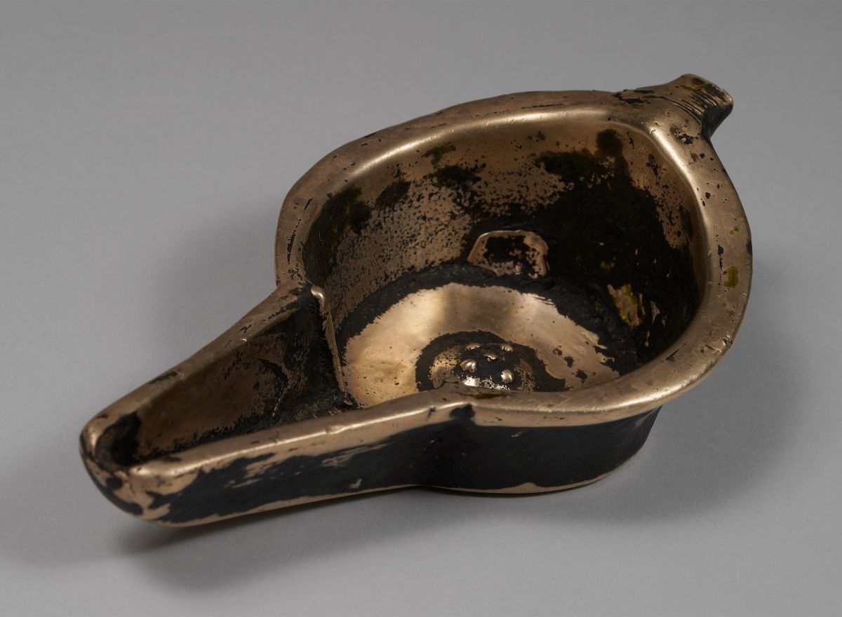 <?php echo Newari Oil Lamp?>