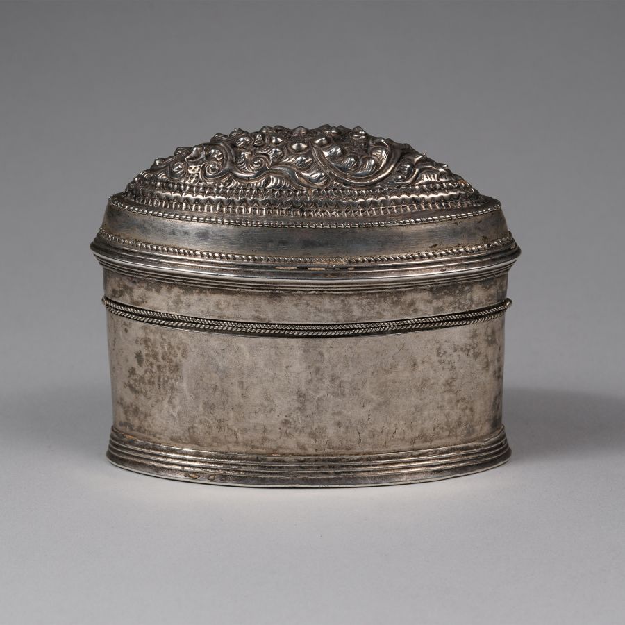 <?php echo Silver Lime Box?>