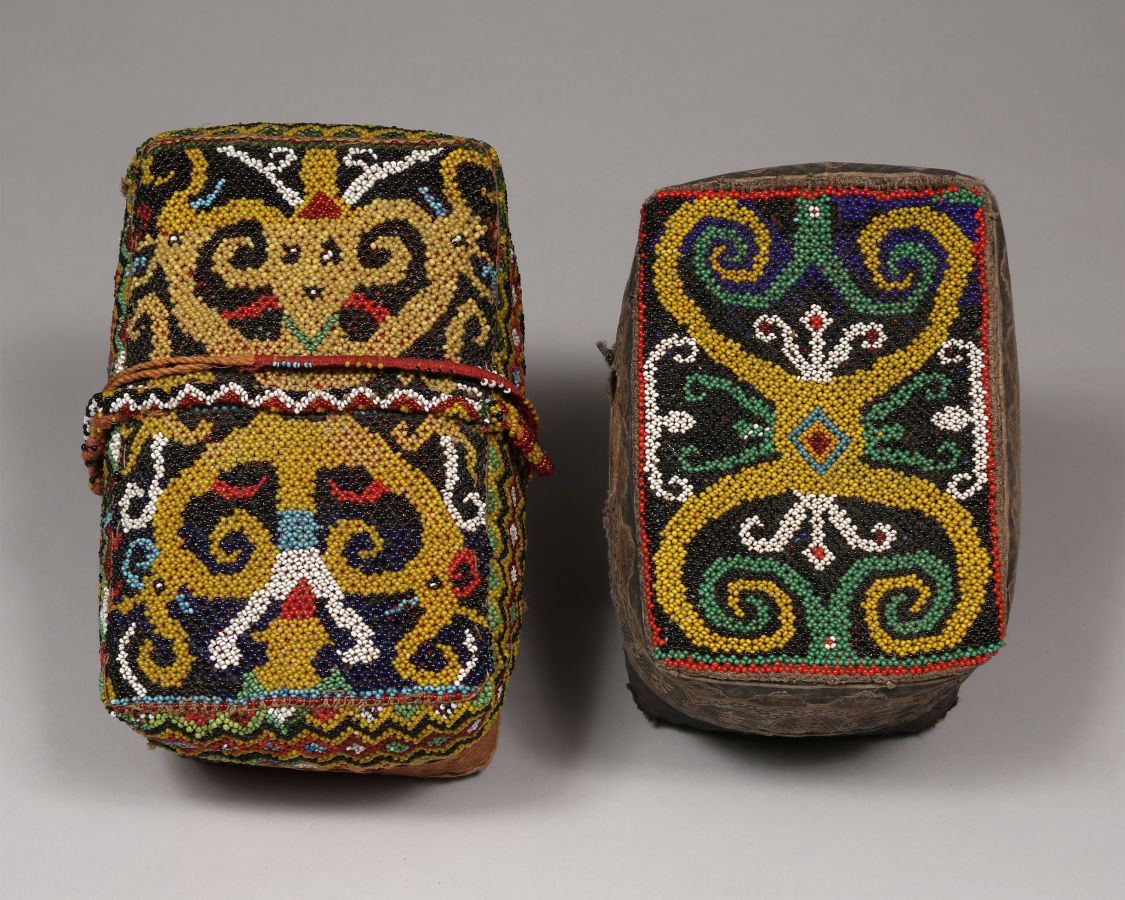<?php echo Pair of  Dayak Woman's Boxes?>