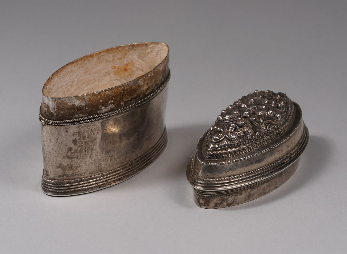 <?php echo Silver Lime Box?>